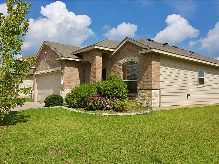 25311 Saddlebrook Ranch Dr — Photo 2