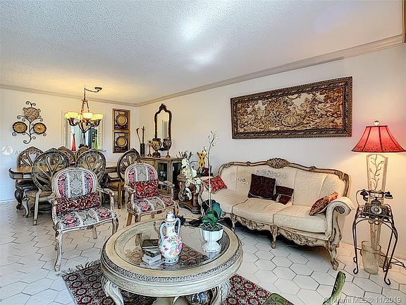 5th image of 3750 NE 170th St APT 407