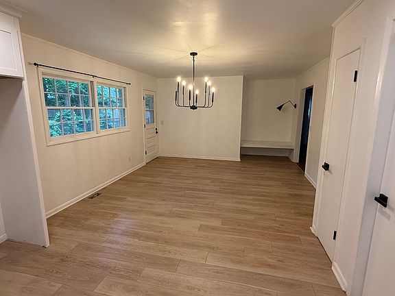 5th image of 509 Nelson Dr