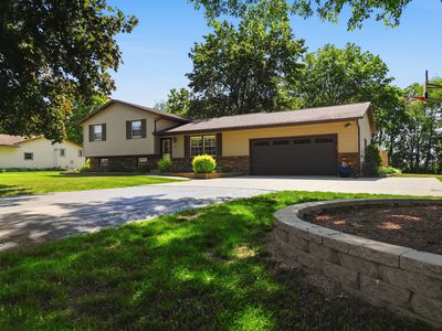 1665 Hill Dr, Dixon, IL, 61021