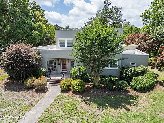 4th image of 1210 Essex Drive
