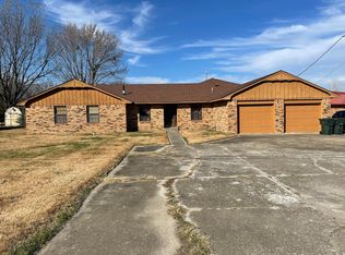 3103 S Cherokee Dr, Muskogee, OK 74403