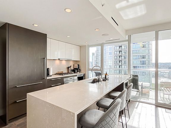 3rd image of 499 Pacific St #1601