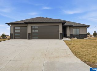 4000 Primrose Pl, Lincoln, NE 68516