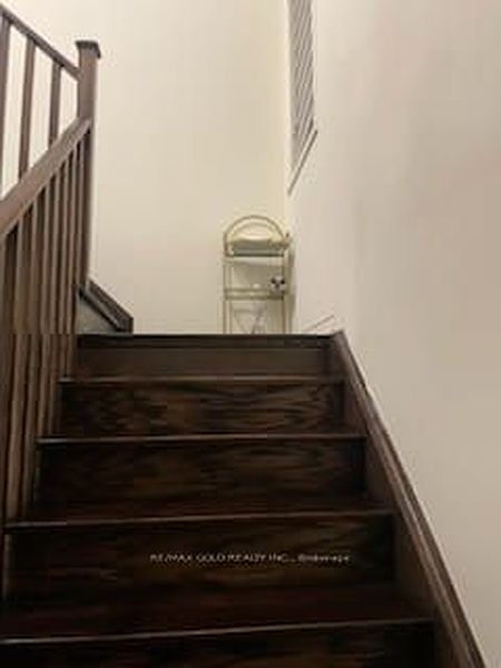 Brampton House for rent - 4 Bedrooms — photo 7