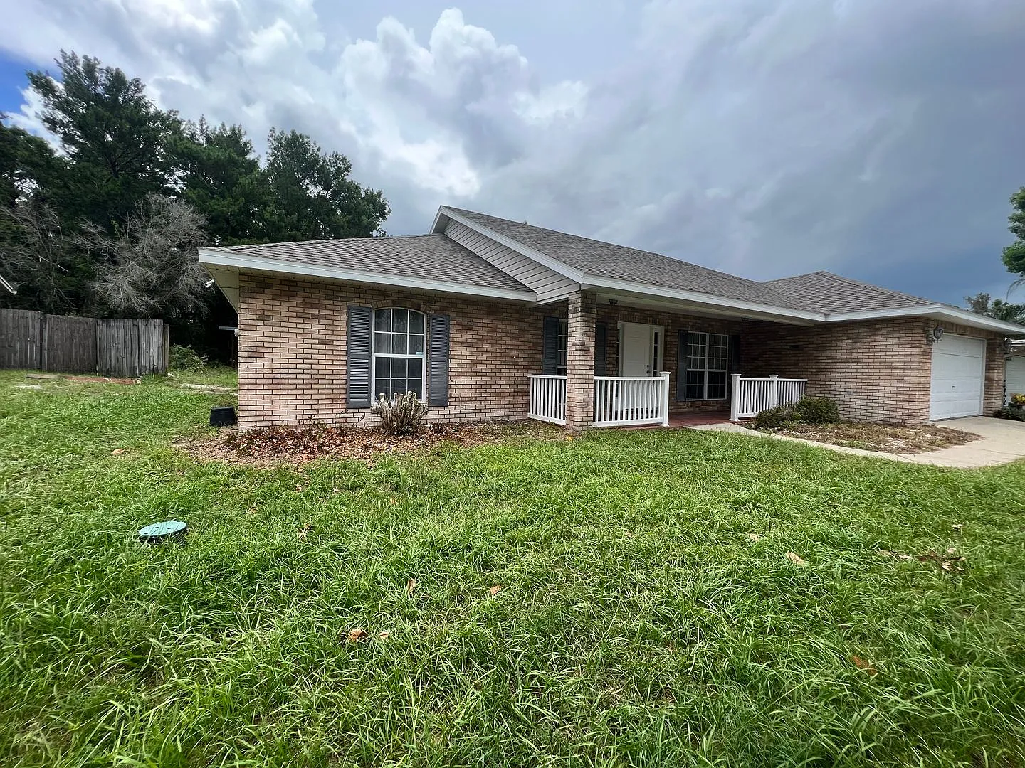 Charming 4-bedroom, 2-bathroom Deltona Lakes Home Available October! — Photo 2