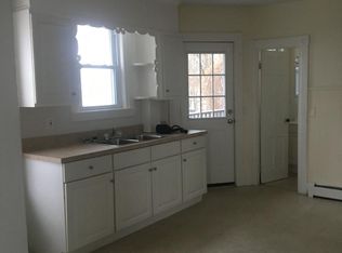 160 Willow St #2F, Manchester, NH 03103
