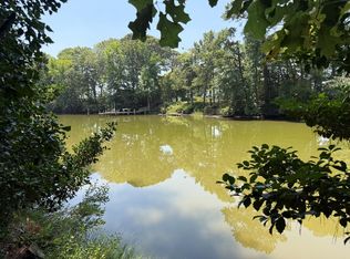 7 Natty Cove Ln, Kilmarnock, VA 22482