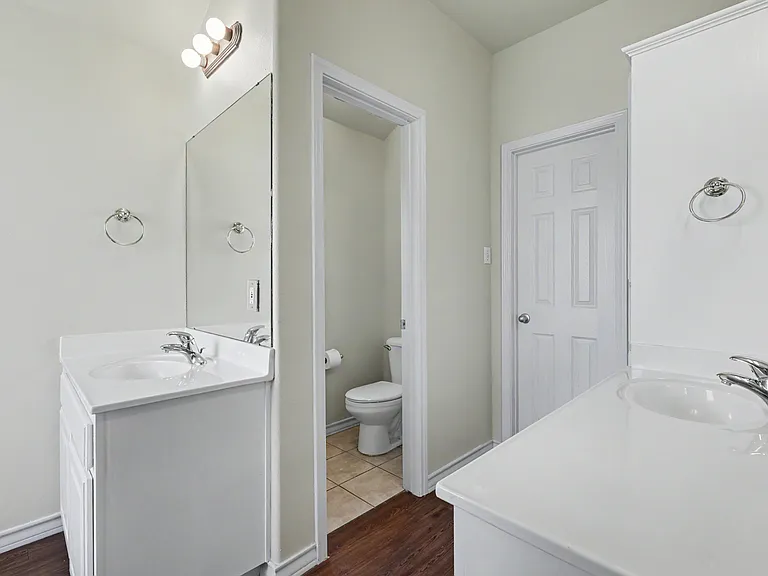 1111 Meadowbrook Dr — Photo 18