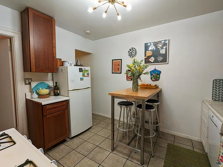 1411 Lemoyne St — Photo 11