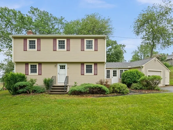 27 Albion Ln, West Newbury, MA 01985