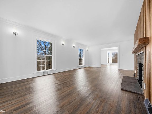 5th image of 3246 Stimson Rd