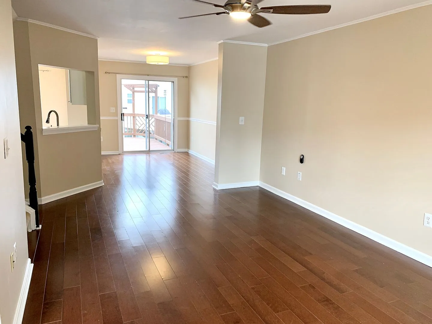 Beautiful 3bd 2.5bth Townhouse In Sought After Reisterstown! — Photo 4