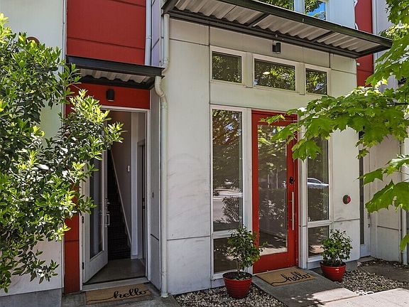 3rd image of 6704 15th Avenue NW