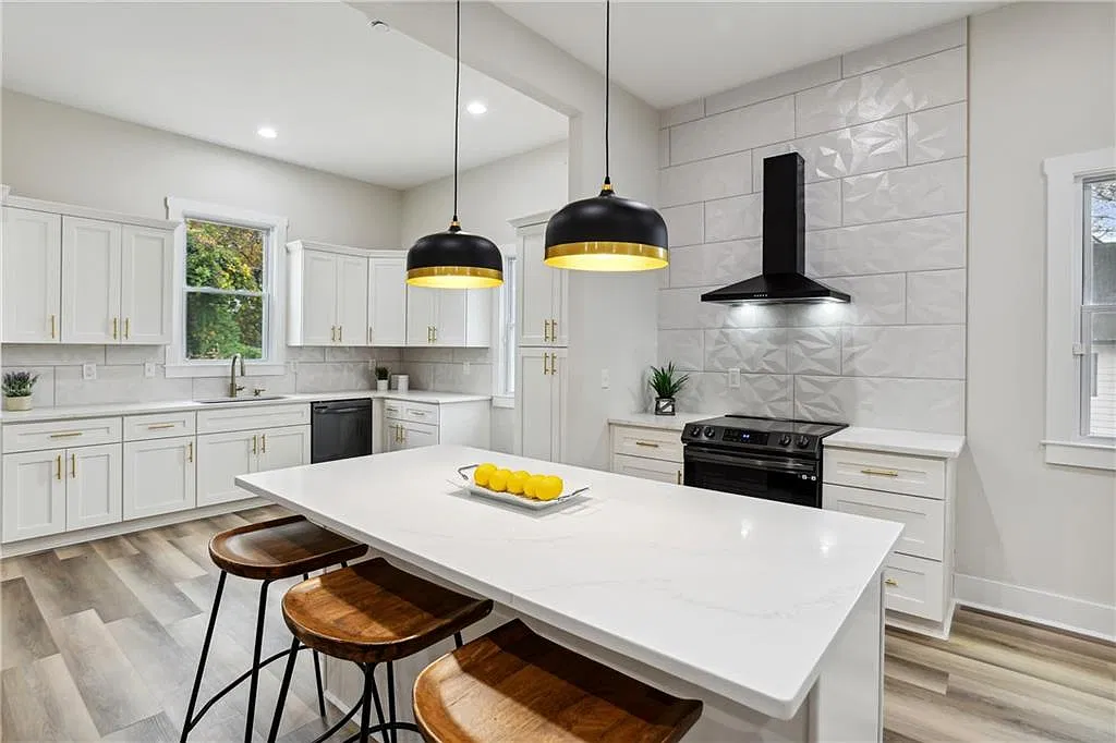 4 bed, 5.0 bath, 3405 sqft, $2,900 — Photo 4
