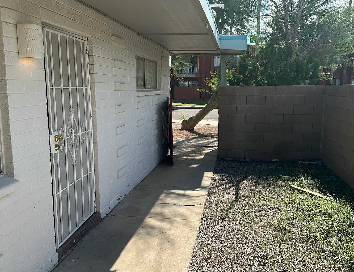 2 bed, 1.0 bath, 640 sqft, $1,150 — Photo 2