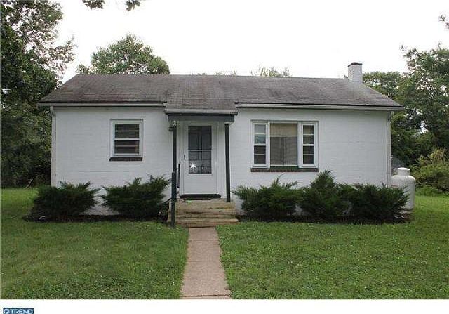 2nd image of 698 Rosedale Rd