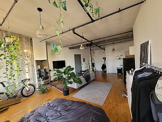 5th image of 467 Troutman St APT 3D