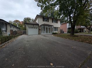 22 Threadneedle Cres, Toronto, ON M2H1Z4