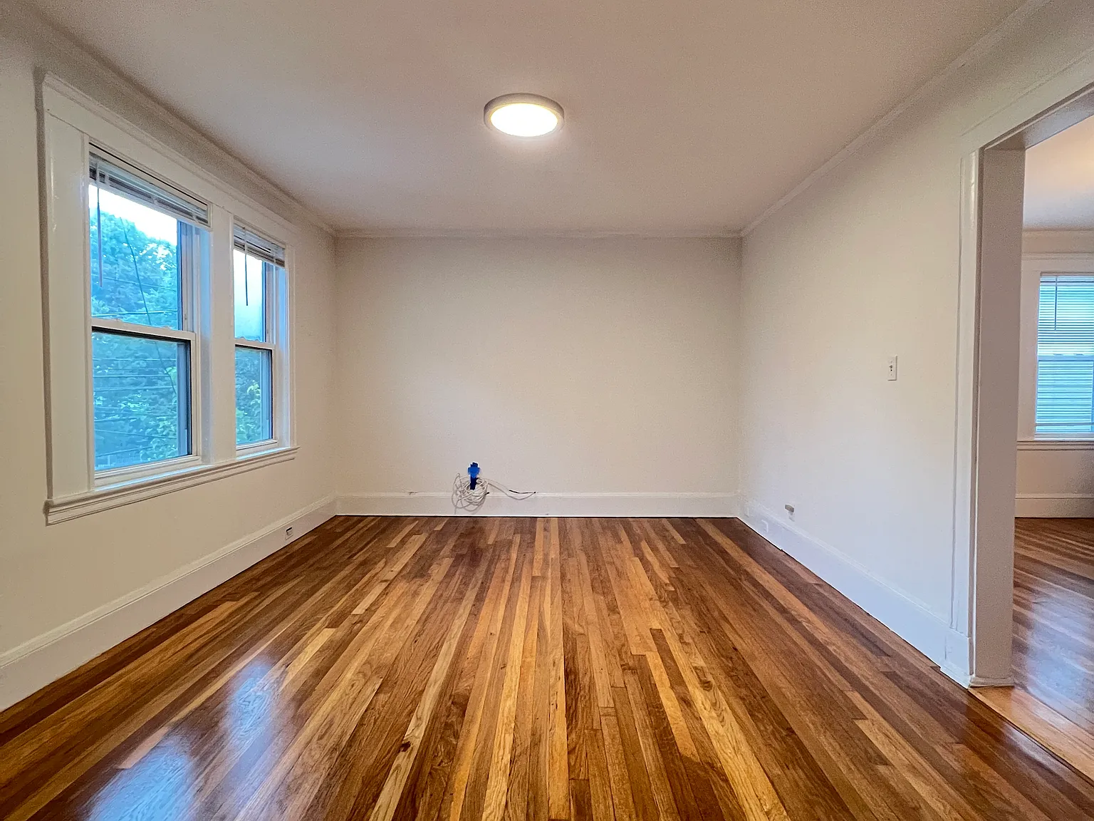 3 bed, 1300 sqft, $3,600 — Photo 3