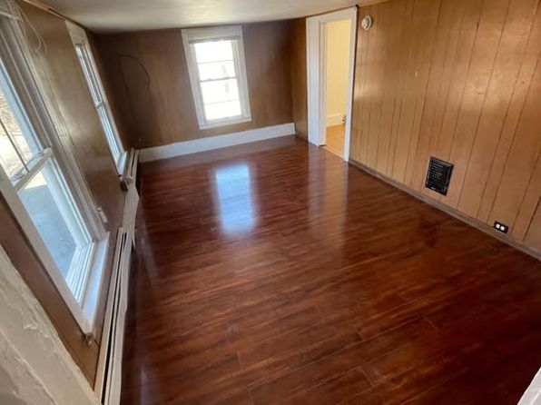 49-51 Birdsall St #49
