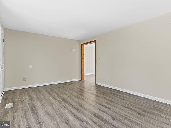 5th image of 532 Shortbow Trl