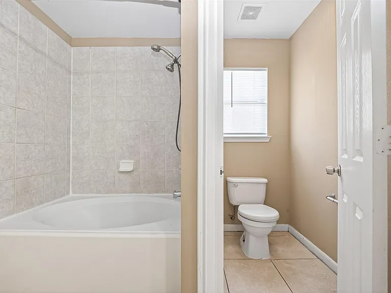 15515 Waldron Cir #B — Photo 21