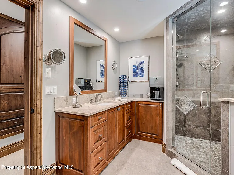 435 Faraway Rd — Photo 16