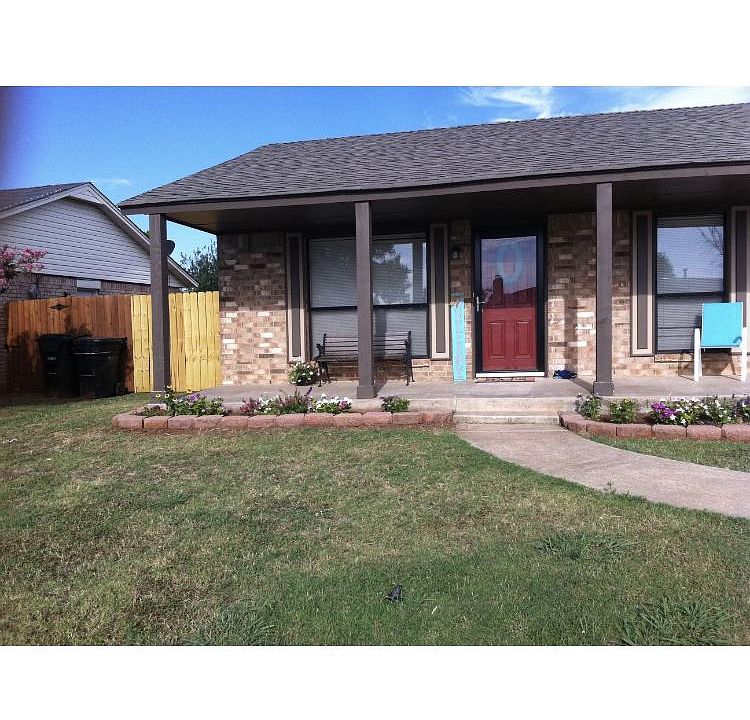 1st image of 805 Sweetgum St