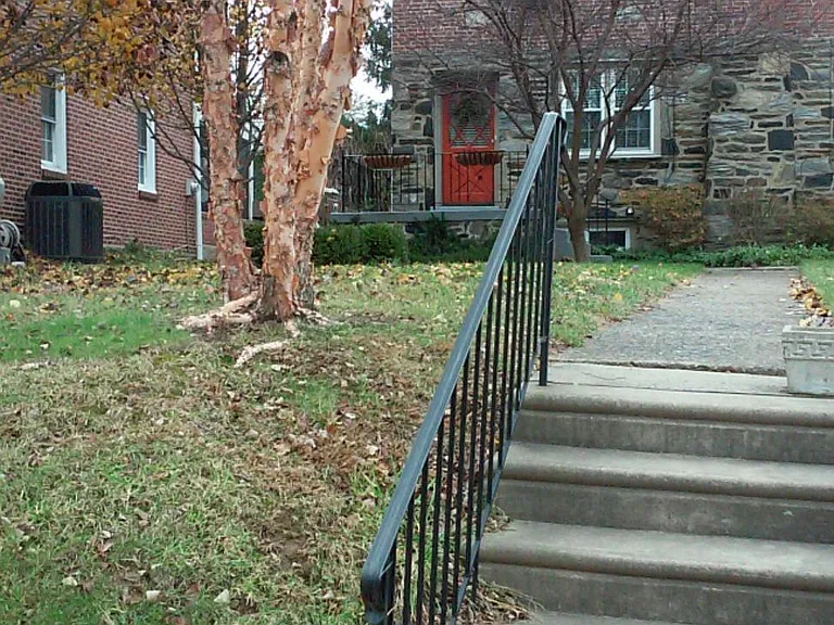 103 Valley View Rd — Photo 2