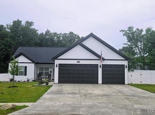 10719 Trenton Ln, Foristell, MO 63348