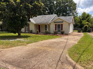 620 Glade Park Dr, Montgomery, AL 36109