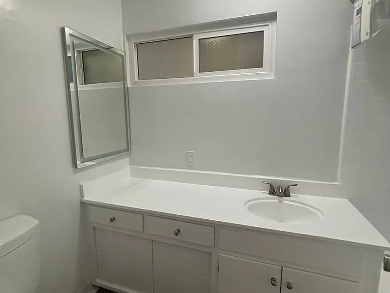 817 S. St. Andrews Pl — Photo 10