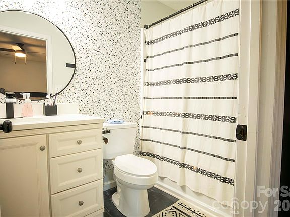 4th image of 1086 Cherry Meadow Ln