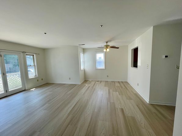 31 High St #4-D2