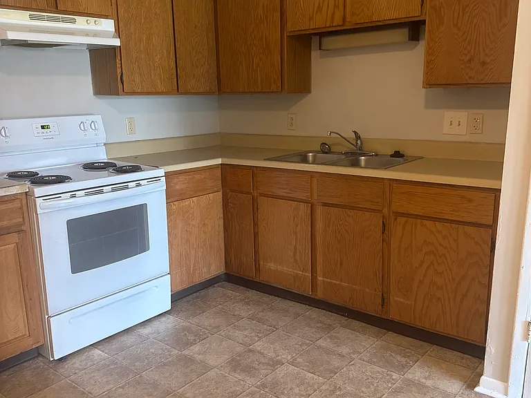 213 S Fort St #23 — Photo 6