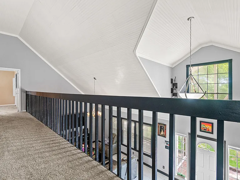 20 Clearview St — Photo 11