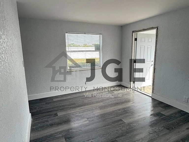 2880 SW 1st St #4 — Photo 6