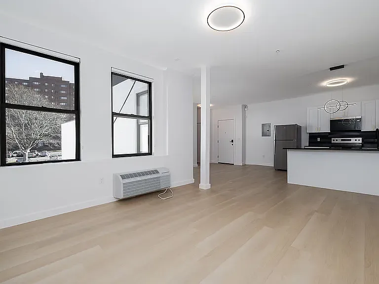 Oasis Apartments — Photo 29