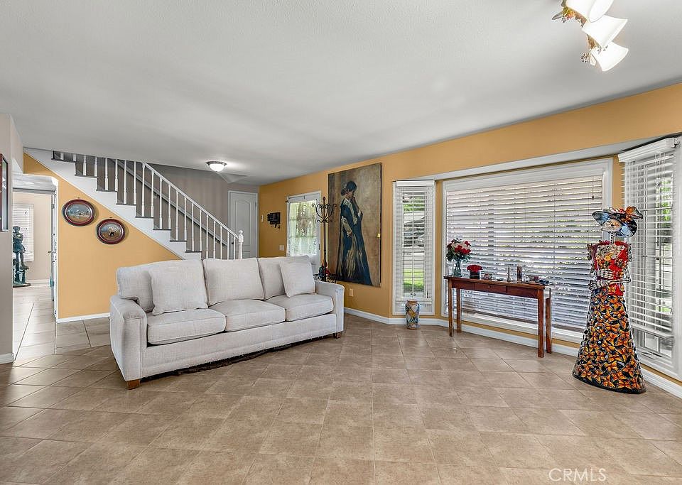 1st image of 5444 Peacock Ln