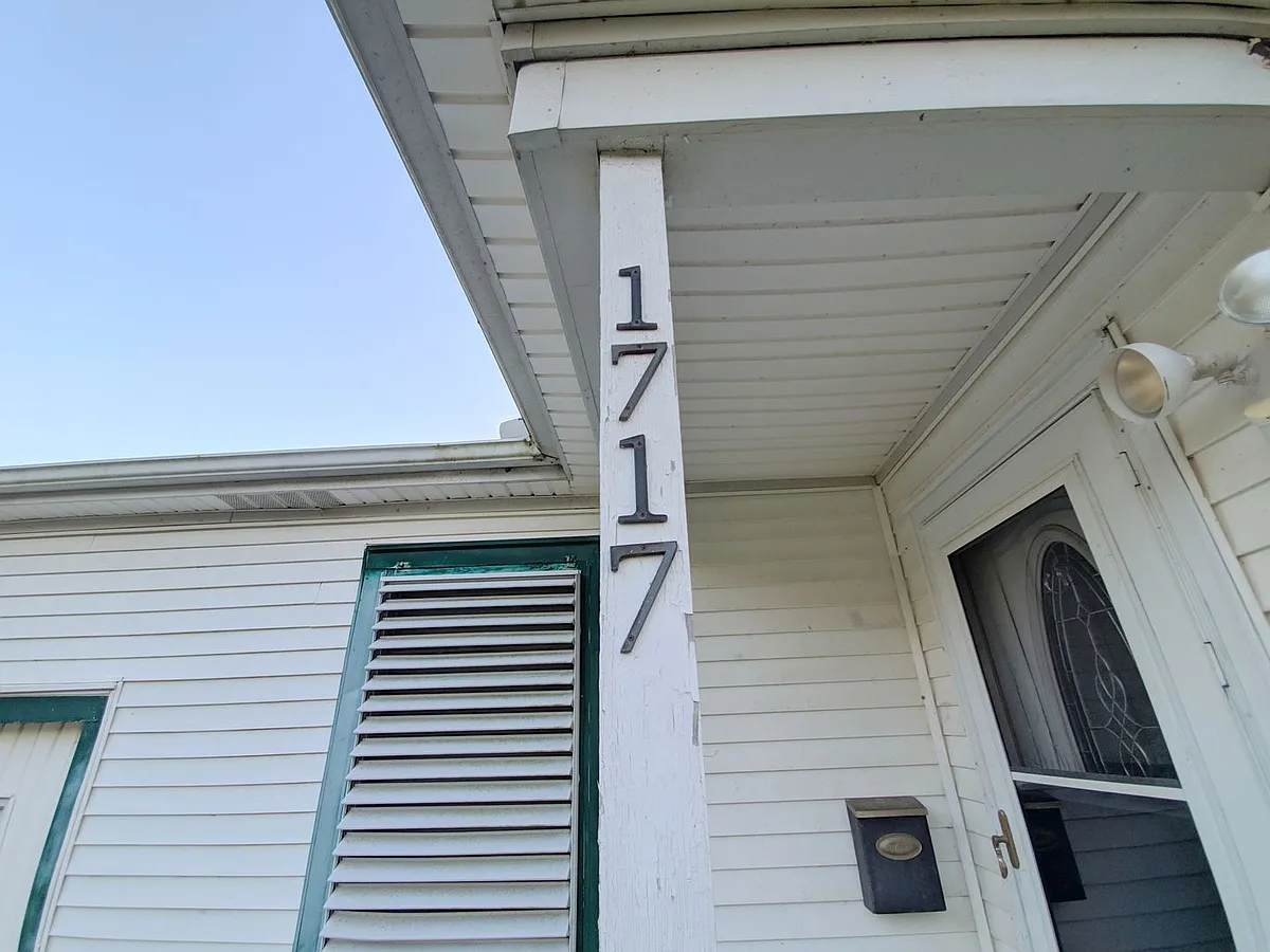 Building Photo - 1717 Hawthorne St