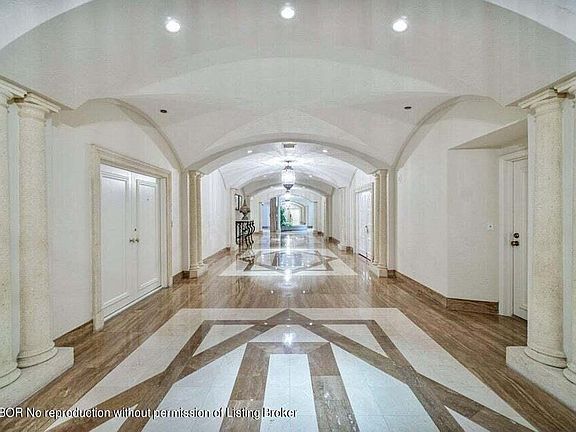 2nd image of 150 Bradley Pl APT 509