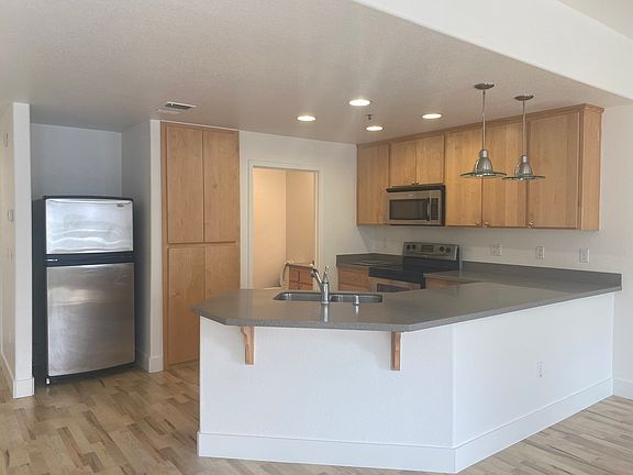 4th image of 1730 27th St APT 5