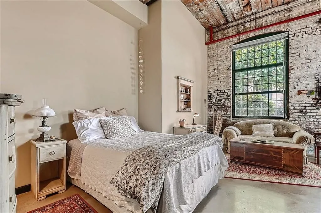 1 bed, 1.0 bath, 737 sqft, $2,100 — Photo 4