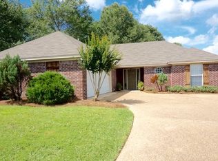 630 Ridge Pl, Jackson, MS 39272