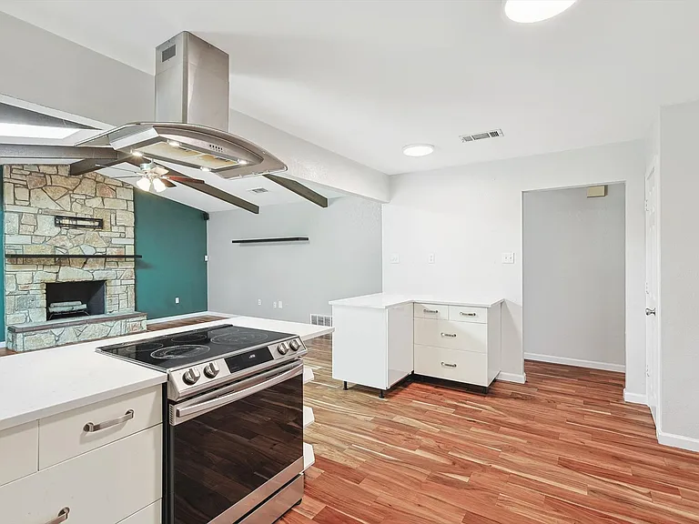 3433 Murphy Dr — Photo 6