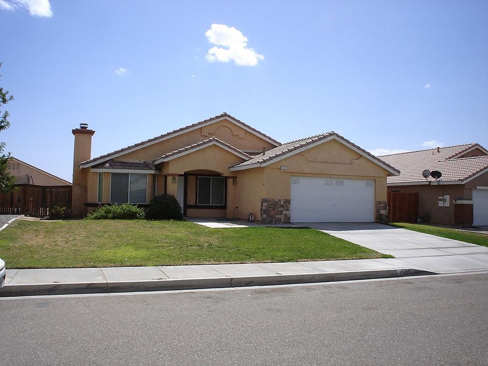 1st image of 15487 Jojoba Ln