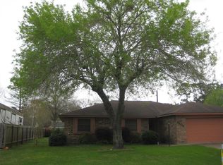 7306 Willow Oak Dr, Baytown, TX 77521
