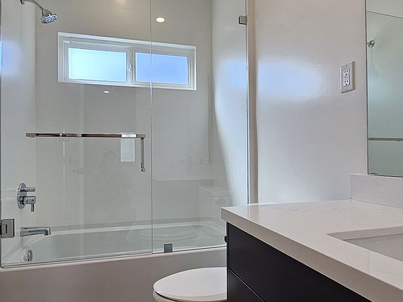 3rd image of 1441 Euclid St APT 6