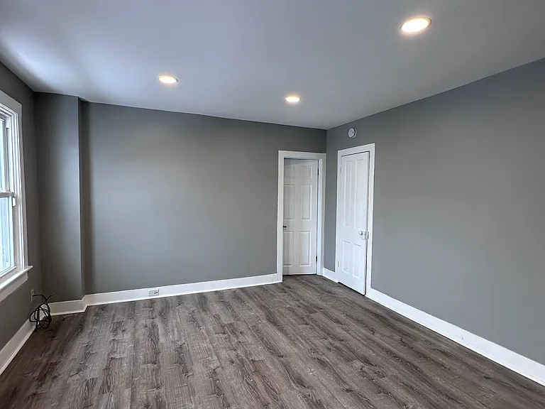 408 New Grove St #2 — Photo 7